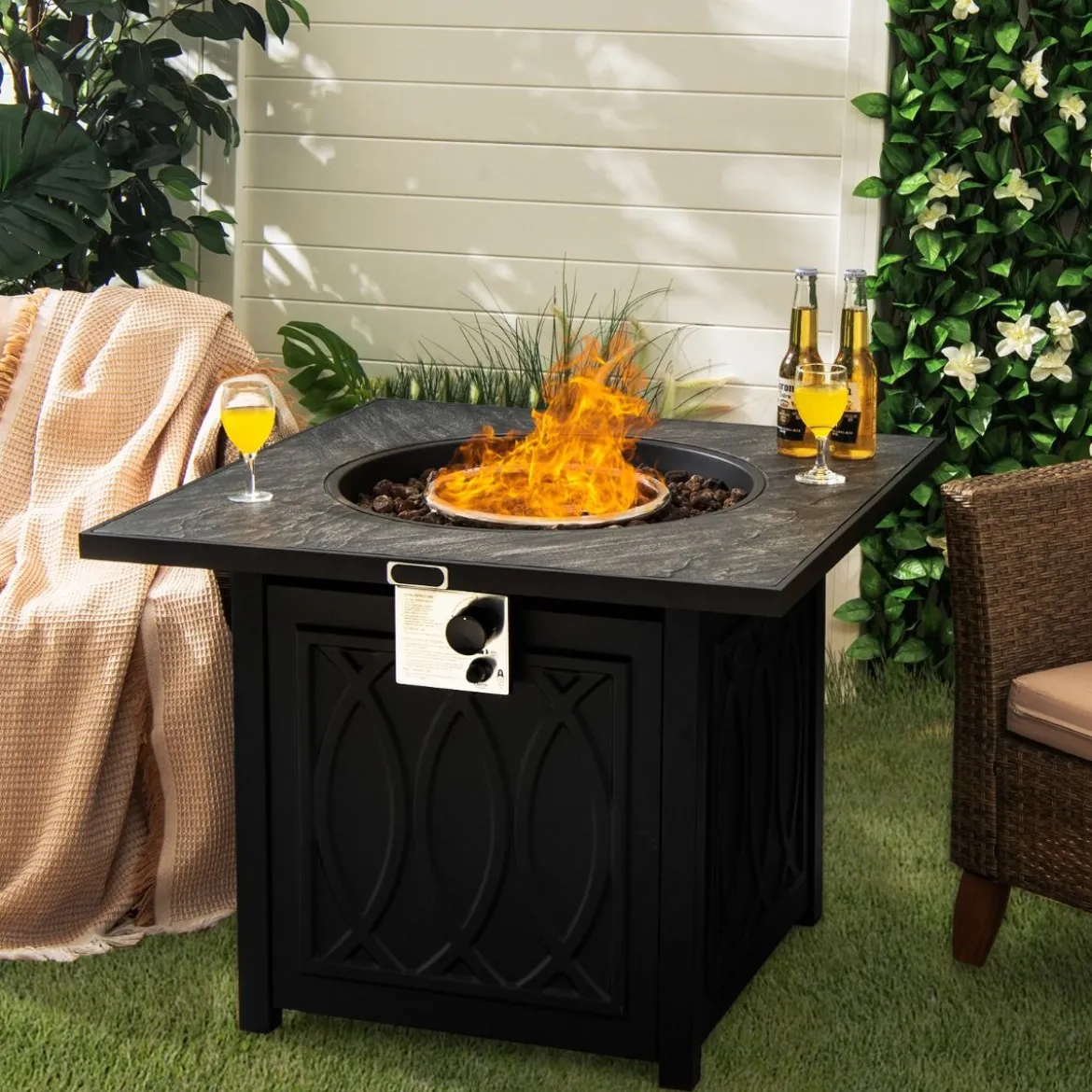 Tisch mit Feuerstelle 81cm großer Selbstentzündender Propan-Feuerstellentisch für Garten Balkon 81,5 x 81,5 x 63 cm