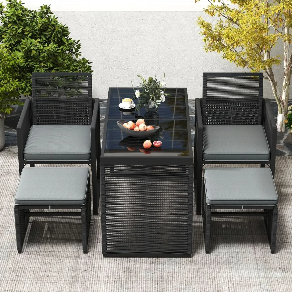 5tlg. Rattan Gartenmöbel Set inkl. 2 Stühle mit Kissen & Hocker & Tisch Platzsparendes Gartenset