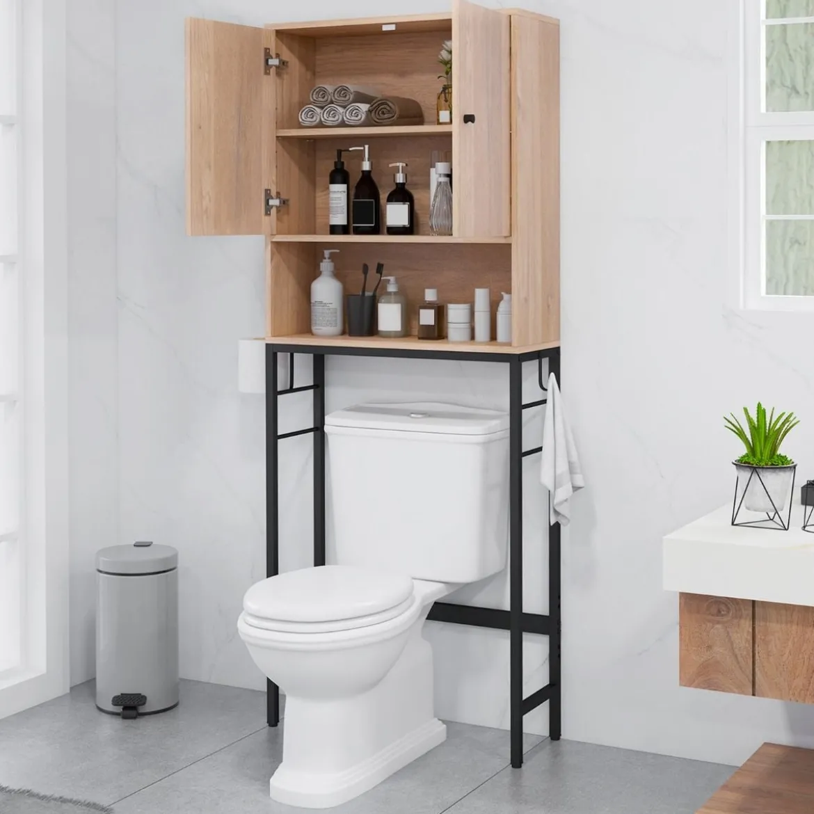 Toilettenschrank freistehend Toilettenregal mit 2 Türen & 2 Haken 63 x 23 x 165,5 cm Weiß/Natur