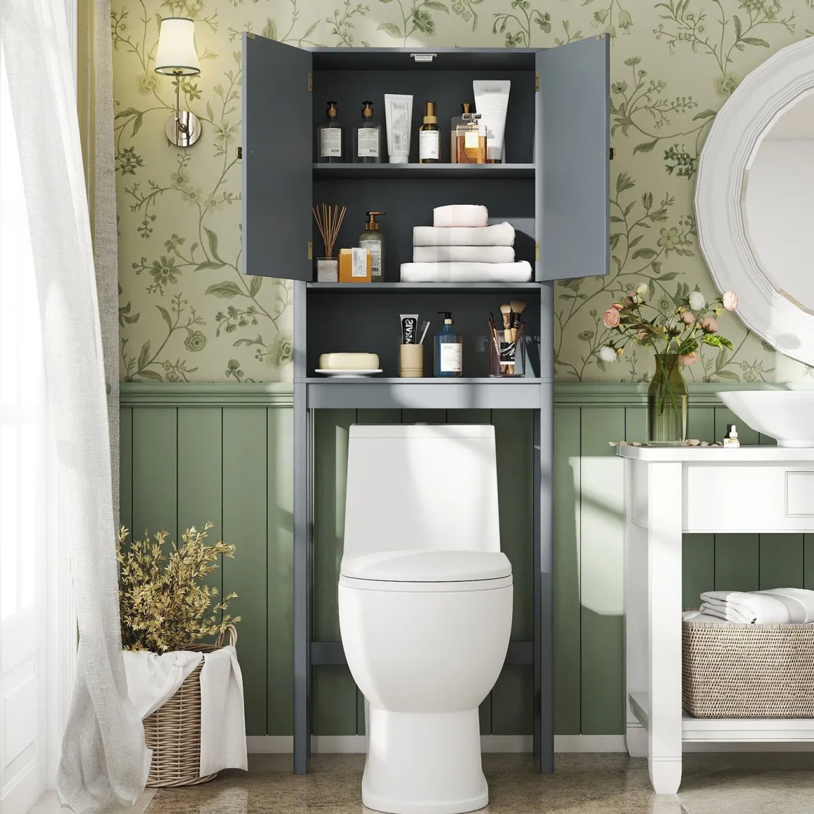 Toilettenschrank mit Türen & Verstellbarem Fach & Unterer Stange Platzsparendes Toilettenregal Grau