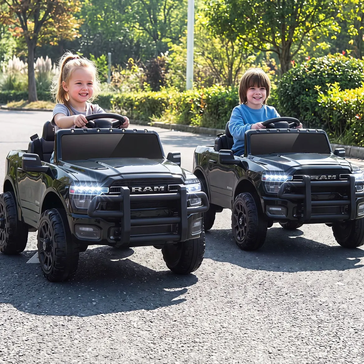 12V Kinder Elektroauto RAM 3500 mit 2 25W Motoren für Kinder ab 3 Jahren 3,1-5 km/h Schwarz