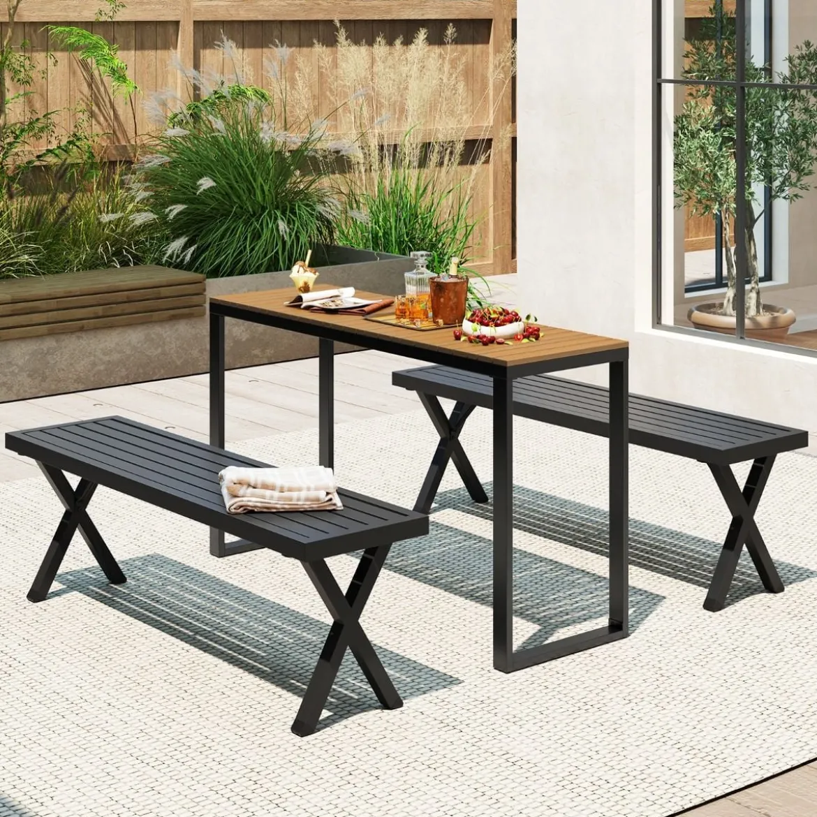 Wetterfester Gartentisch mit WPC-Tischplatte & Metallrahmen Terrassentisch Balkontisch
